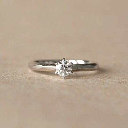 LIGHT INSIDE YOU 0.3ct